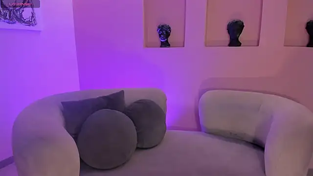 AyshelBrown online show from 01-17-26, 04:17