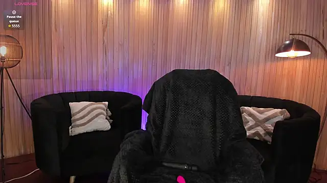 MilaColeman online show from 04-19-26, 10:45