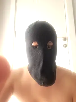 Snapshot of mehmet130904 chatting on 02-11-26, 07:13 mehmet130904 online show from 02-11-26, 07:13