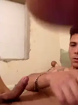 Snapshot of bili36 chatting on 10-30-25, 02:46 bili36 online show from 10-30-25, 02:46