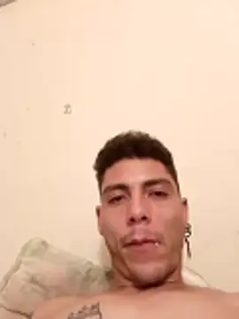 Snapshot of bili36 chatting on 10-31-25, 03:29 bili36 online show from 10-31-25, 03:29