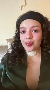 Snapshot of AriaHeavenss chatting on 11-19-25, 01:27 AriaHeavenss online show from 11-19-25, 01:27