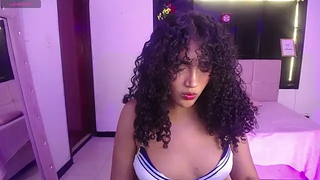 Snapshot of emiily_smith1 chatting on 10-04-25, 09:46 emiily smith1 online show from 10-04-25, 09:46