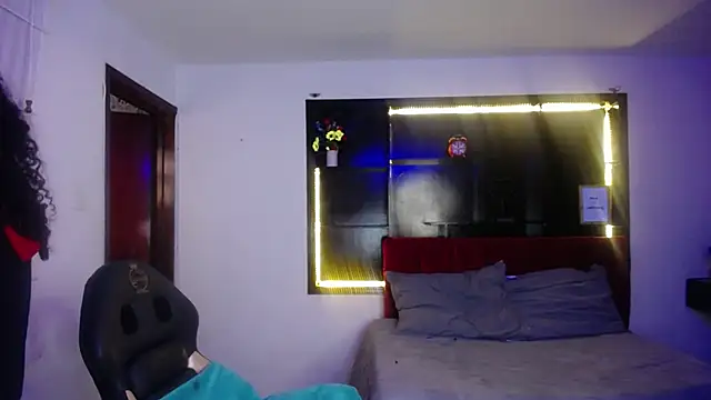 Snapshot of emiily_smith1 chatting on 11-16-25, 12:55 emiily smith1 online show from 11-16-25, 12:55