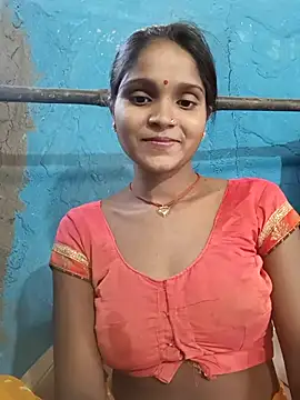 Snapshot of Harini_Gautam chatting on 10-13-25, 04:34 Harini Gautam online show from 10-13-25, 04:34