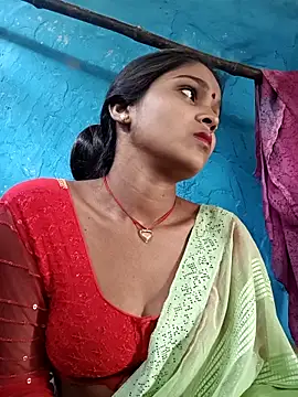 Snapshot of Harini_Gautam chatting on 12-22-25, 09:17 Harini Gautam online show from 12-22-25, 09:17