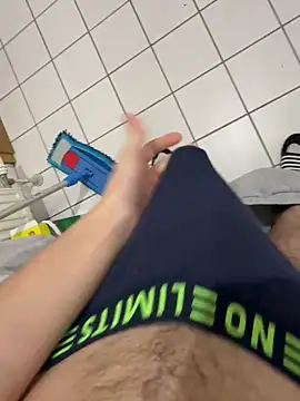 Snapshot of Dicksxd chatting on 09-09-25, 05:40 Dicksxd online show from 09-09-25, 05:40