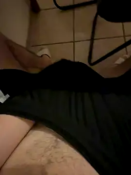 Snapshot of Dicksxd chatting on 10-19-25, 08:31 Dicksxd online show from 10-19-25, 08:31