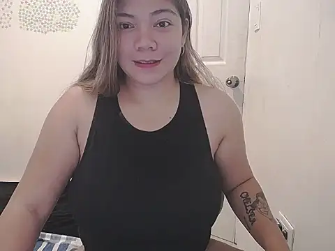 Snapshot of briannalove222 chatting on 12-01-25, 11:54 briannalove222 online show from 12-01-25, 11:54