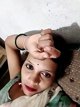 Snapshot of Chandni_Love143 chatting on 09-25-25, 04:54 Chandni Love143 online show from 09-25-25, 04:54