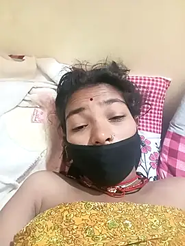 Snapshot of Chandni_Love143 chatting on 12-02-25, 01:00 Chandni Love143 online show from 12-02-25, 01:00