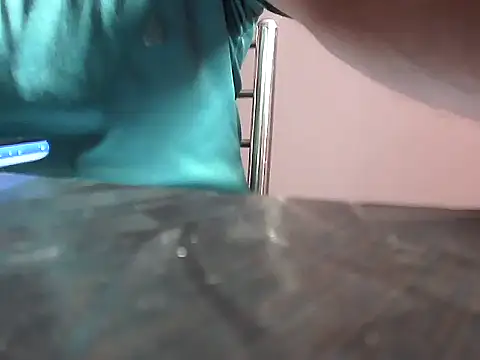 Snapshot of asianhot111 chatting on 09-09-25, 06:13 asianhot111 online show from 09-09-25, 06:13