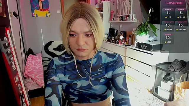 Snapshot of Kkkylie chatting on 05-06-26, 12:54 Kkkylie online show from 05-06-26, 12:54