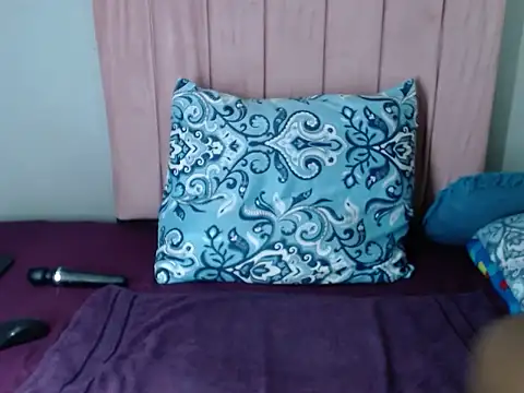 Snapshot of SWEETBERRYxXx chatting on 11-11-25, 05:46 SWEETBERRYxXx online show from 11-11-25, 05:46