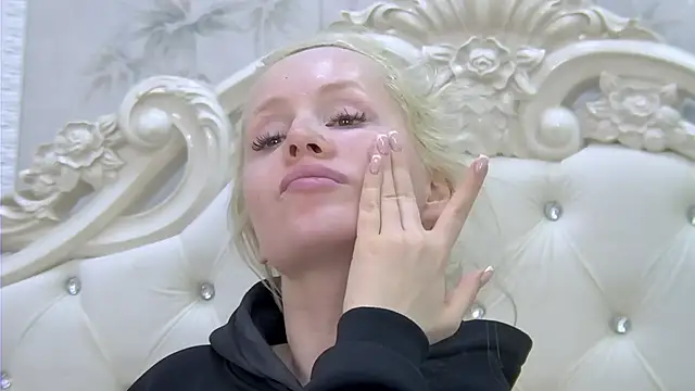 EllieFrosty  online show from 11-11-25, 12:43