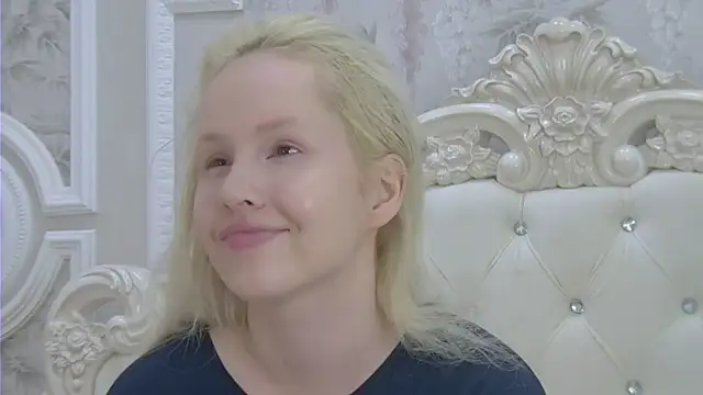 Snapshot of EllieFrosty_ chatting on 05-14-26, 12:50 EllieFrosty online show from 05-14-26, 12:50