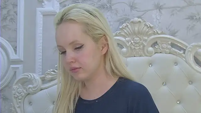 Snapshot of EllieFrosty_ chatting on 05-30-26, 10:18 EllieFrosty online show from 05-30-26, 10:18