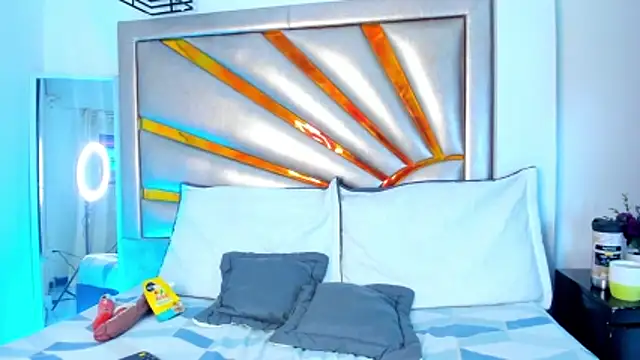 miiaStorm online show from 02-05-26, 03:44