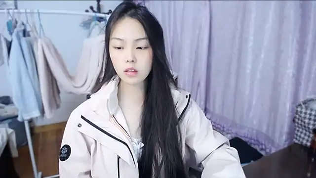 Snapshot of yao-yao_ chatting on 11-23-25, 01:55 yao-yao online show from 11-23-25, 01:55