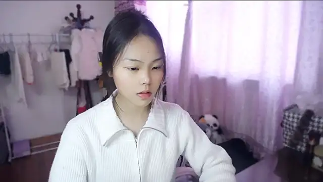 Snapshot of yao-yao_ chatting on 11-29-25, 05:21 yao-yao online show from 11-29-25, 05:21