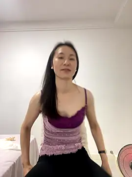 manmanyu520 online show from 10-27-25, 06:39