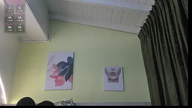 AtheneaArbelaez  online show from 09-28-25, 12:43