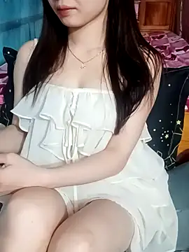 Snapshot of BeMeo003 chatting on 10-20-25, 06:25 BeMeo003 online show from 10-20-25, 06:25