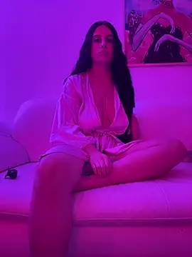 Snapshot of baddieworld1 chatting on 05-21-26, 01:29 baddieworld1 online show from 05-21-26, 01:29
