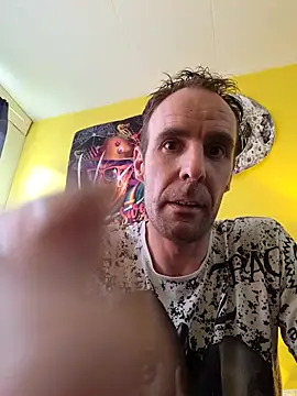 Snapshot of Mcnlrdam chatting on 09-24-25, 03:37 Mcnlrdam online show from 09-24-25, 03:37