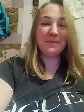 Snapshot of Kiss_Eva chatting on 01-06-25, 03:19 Kiss Eva online show from 01-06-25, 03:19