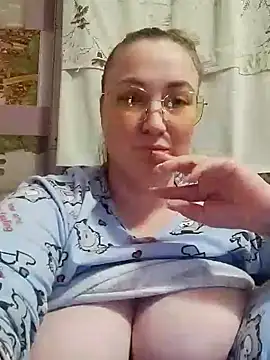 Snapshot of Kiss_Eva chatting on 01-31-25, 06:03 Kiss Eva online show from 01-31-25, 06:03