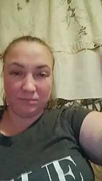 Snapshot of Kiss_Eva chatting on 02-05-25, 05:09 Kiss Eva online show from 02-05-25, 05:09