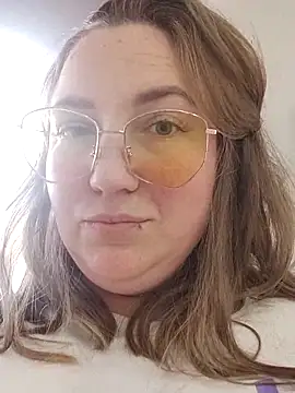 Snapshot of Kiss_Eva chatting on 02-15-25, 12:54 Kiss Eva online show from 02-15-25, 12:54