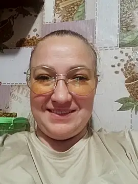 Snapshot of Kiss_Eva chatting on 09-15-25, 07:47 Kiss Eva online show from 09-15-25, 07:47