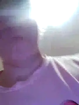 Snapshot of Kiss_Eva chatting on 10-15-25, 05:02 Kiss Eva online show from 10-15-25, 05:02