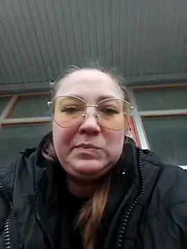 Snapshot of Kiss_Eva chatting on 03-27-26, 04:07 Kiss Eva online show from 03-27-26, 04:07