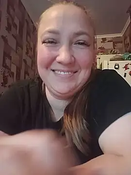 Snapshot of Kiss_Eva chatting on 05-22-26, 04:45 Kiss Eva online show from 05-22-26, 04:45