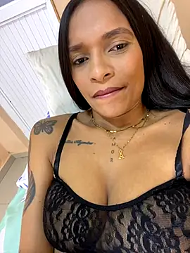 Luna025 online show from 10-11-25, 05:50