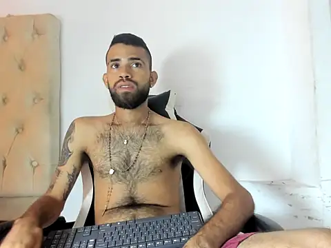 Snapshot of adri_sexboy229 chatting on 09-27-25, 01:54 adri sexboy229 online show from 09-27-25, 01:54