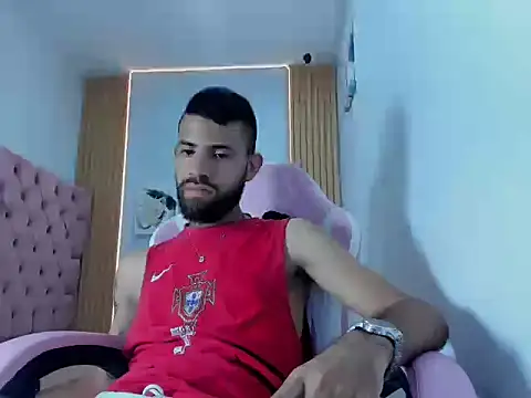 Snapshot of adri_sexboy229 chatting on 10-01-25, 01:22 adri sexboy229 online show from 10-01-25, 01:22