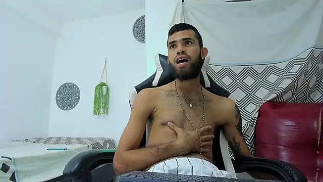 Snapshot of adri_sexboy229 chatting on 10-12-25, 06:34 adri sexboy229 online show from 10-12-25, 06:34