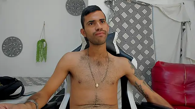 Snapshot of adri_sexboy229 chatting on 10-16-25, 01:50 adri sexboy229 online show from 10-16-25, 01:50