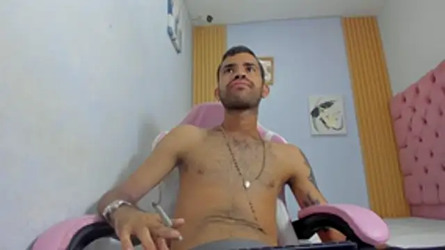 Snapshot of adri_sexboy229 chatting on 10-21-25, 07:20 adri sexboy229 online show from 10-21-25, 07:20