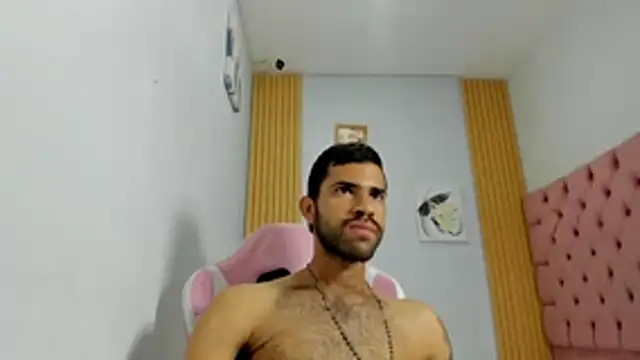 Snapshot of adri_sexboy229 chatting on 10-28-25, 07:45 adri sexboy229 online show from 10-28-25, 07:45