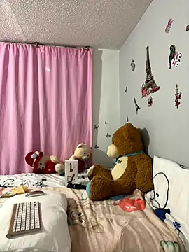 Snapshot of naomirouse_ chatting on 10-03-25, 04:42 naomirouse online show from 10-03-25, 04:42