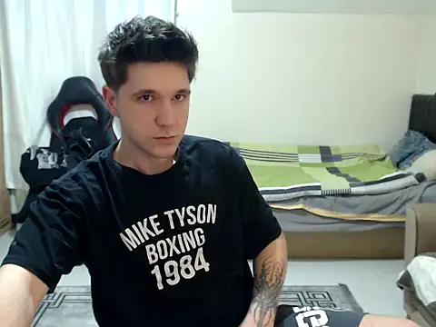 Snapshot of 2handsomemann chatting on 02-04-26, 06:03 2handsomemann online show from 02-04-26, 06:03