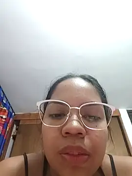 Snapshot of CloeeHills_ chatting on 09-13-25, 12:32 CloeeHills  online show from 09-13-25, 12:32