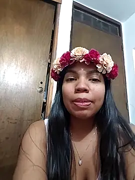 Snapshot of CloeeHills_ chatting on 10-15-25, 01:06 CloeeHills  online show from 10-15-25, 01:06