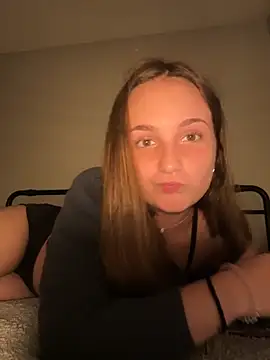 MadilynX777 online show from 09-12-25, 02:00