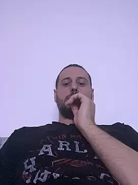 Snapshot of paleron34 chatting on 03-10-26, 07:30 paleron34 online show from 03-10-26, 07:30